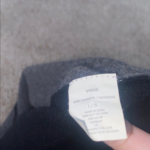 Gray and Black Cashmere Sweater - Picture 5 of 6